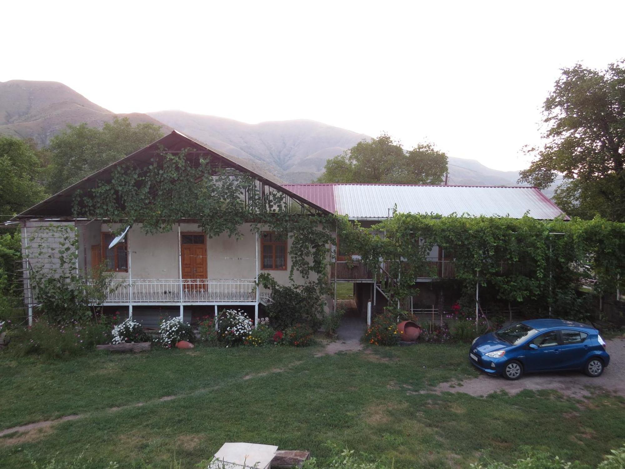 Guest House Aleksandre T'mogvi Esterno foto