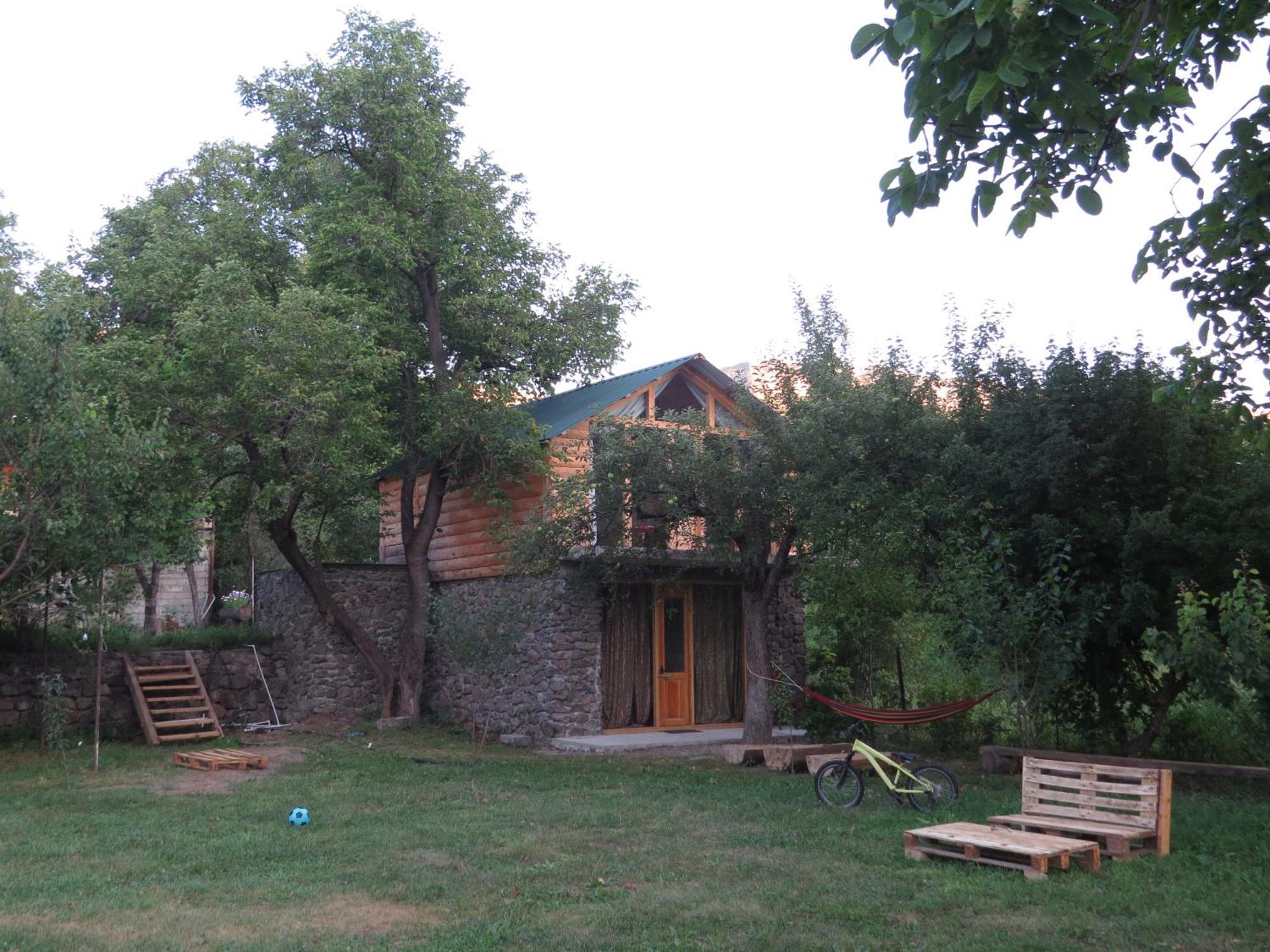 Guest House Aleksandre T'mogvi Esterno foto