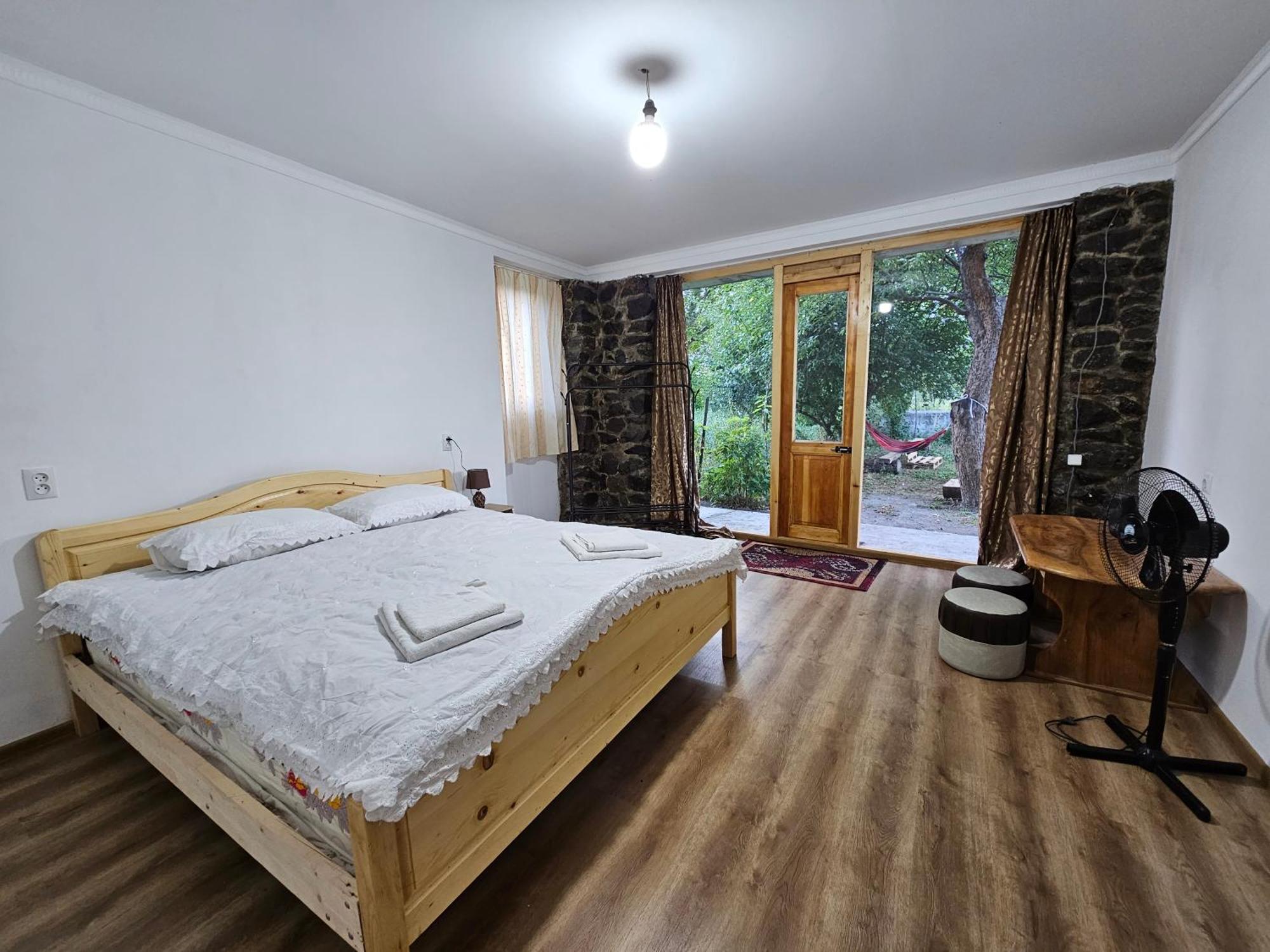Guest House Aleksandre T'mogvi Esterno foto