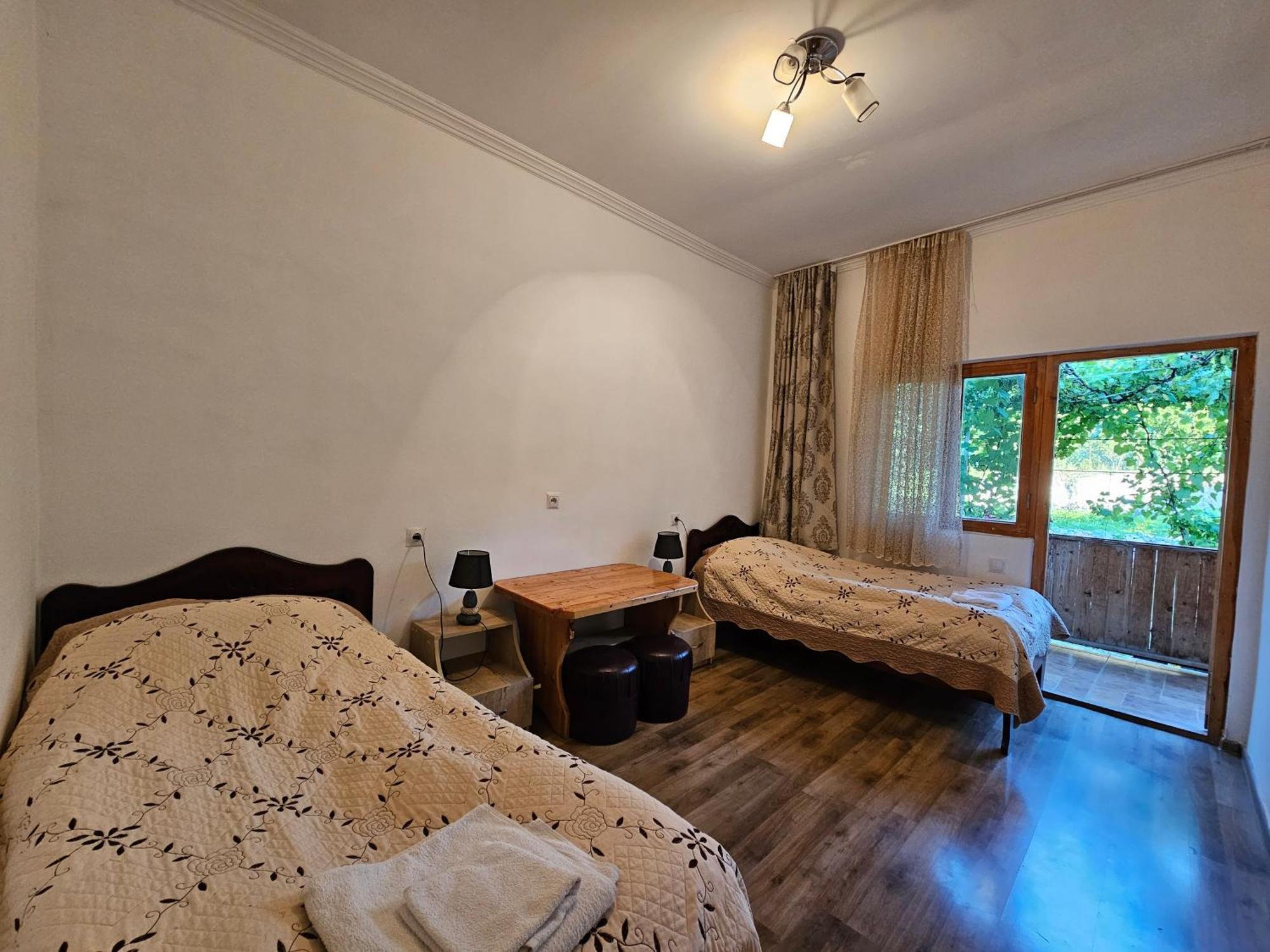 Guest House Aleksandre T'mogvi Esterno foto