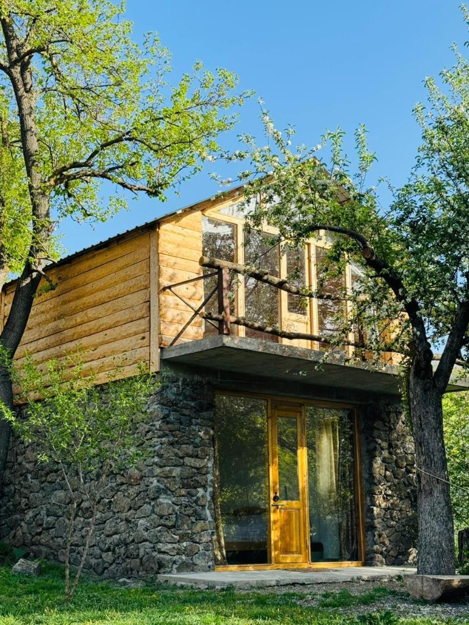 Guest House Aleksandre T'mogvi Esterno foto