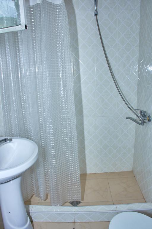 Guest House Aleksandre T'mogvi Esterno foto